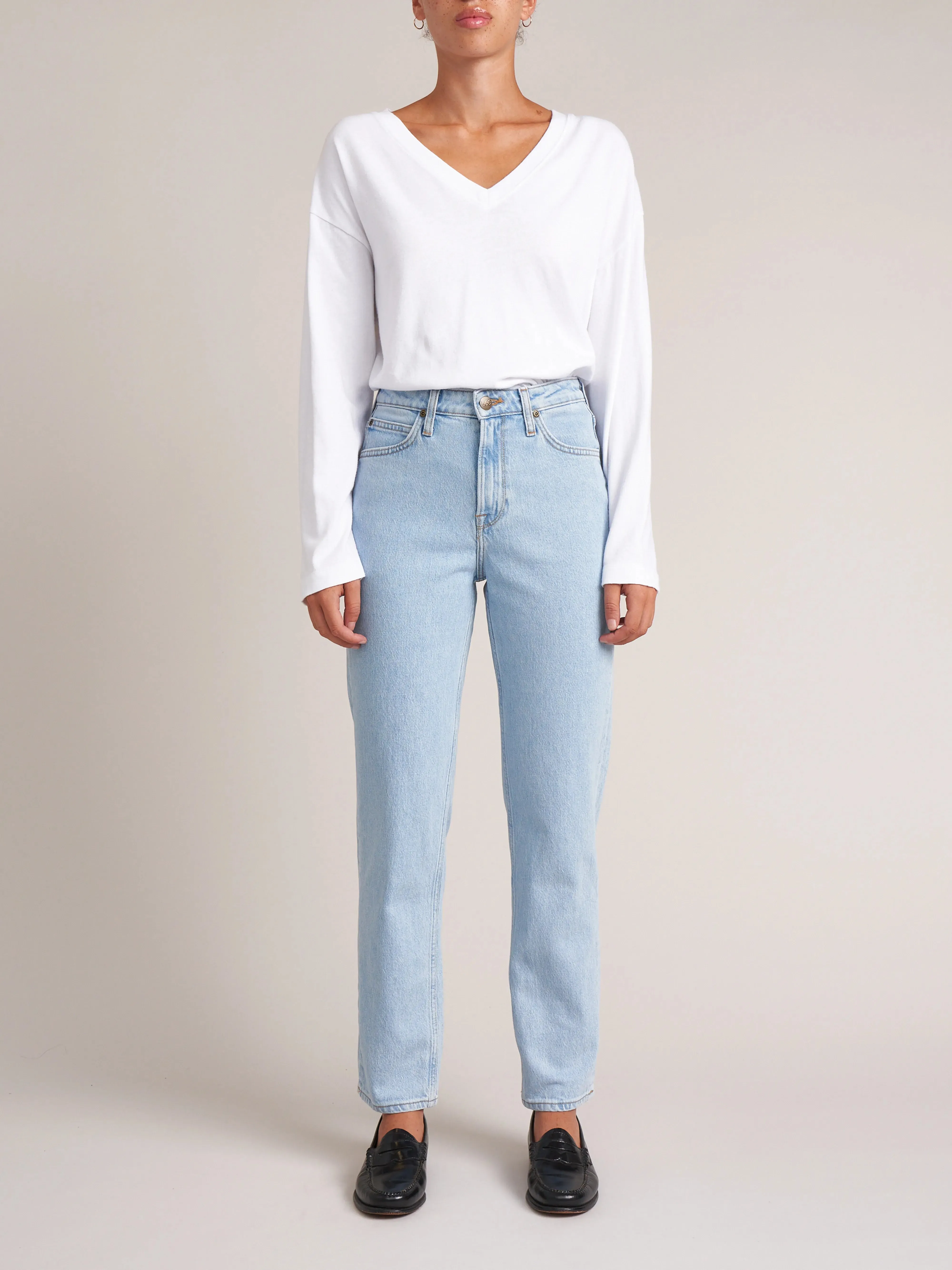 Carol Regular Straight Jeans (232 / W / LIGHT STONE)