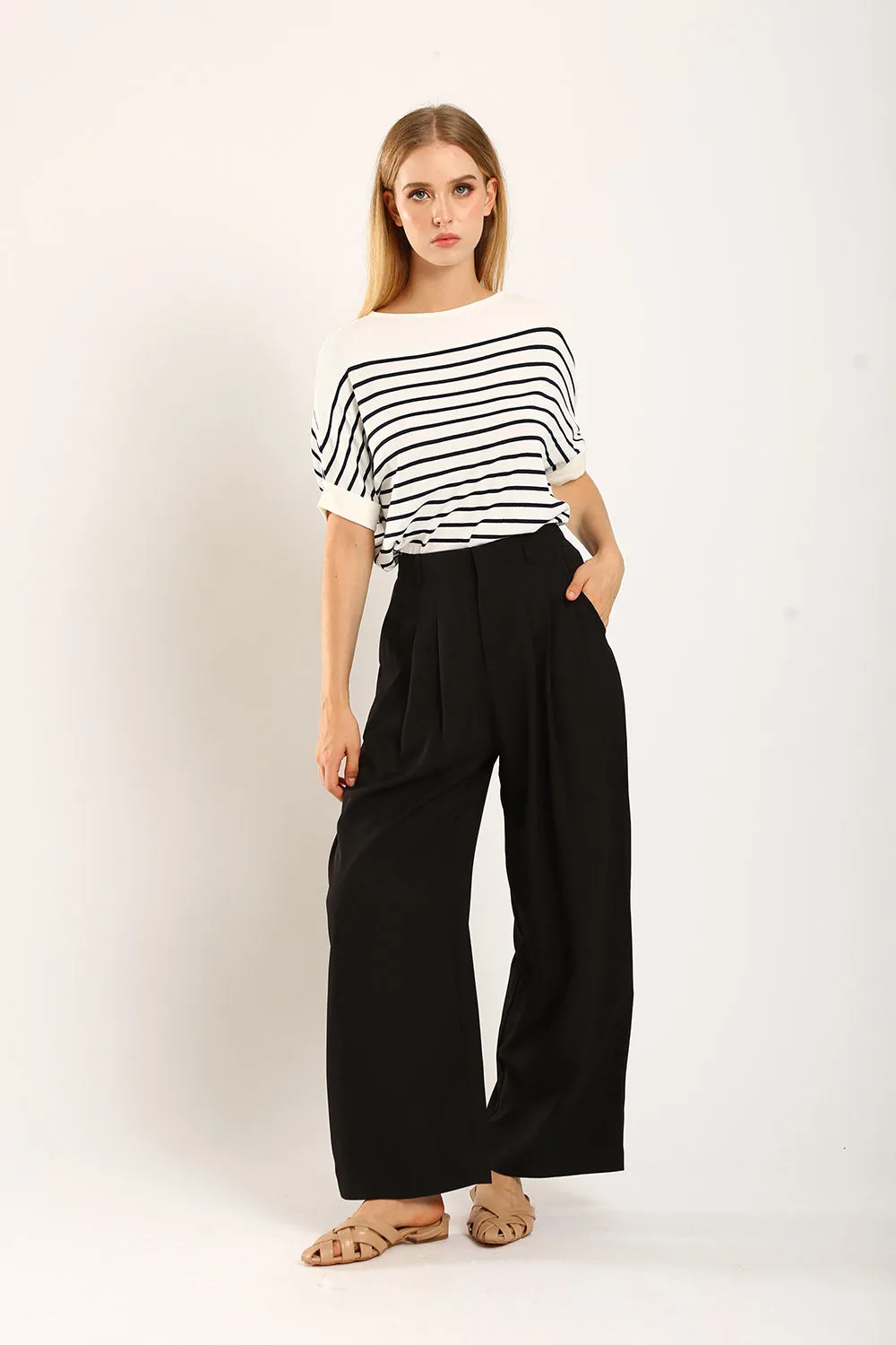 Claudette Relaxed Tailored Pants in Black