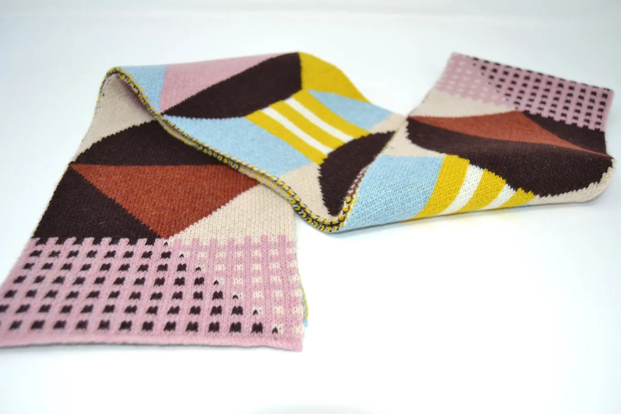 Geometrical Scarf - Playground Collection - Retro