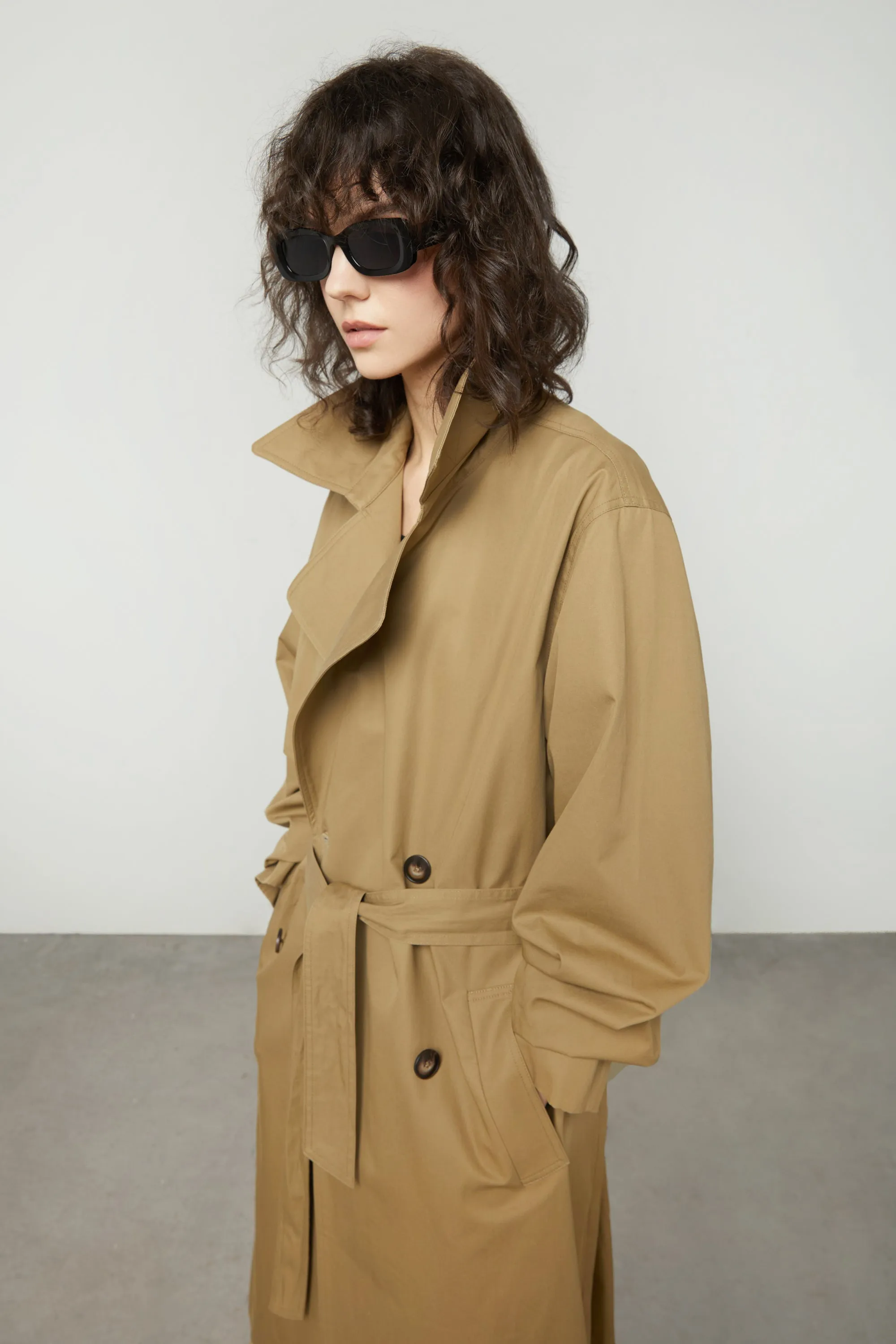 TRENCH COAT